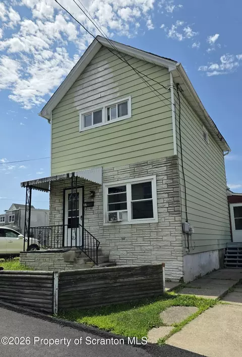 37 Sand St, Pittston, PA 18640