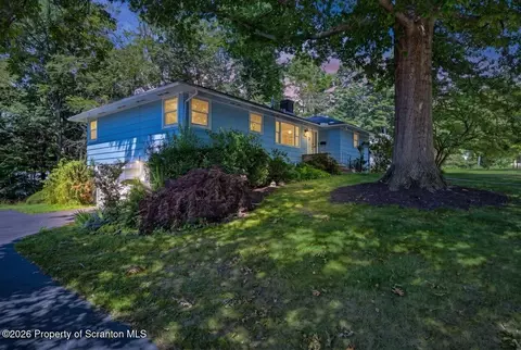 311 Crest Dr, Clarks Green, PA 18411