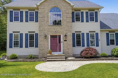 26 Pinewood Dr, Covington Twp, PA 18424