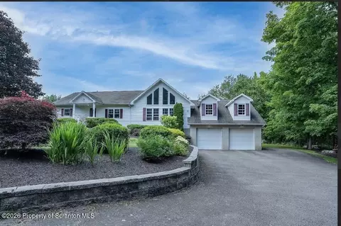 83 Center St, Covington Twp, PA 18424