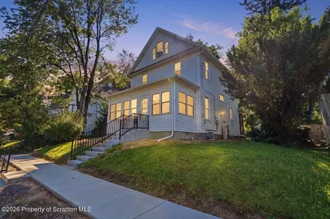 413 Powell Ave, Clarks Summit, PA 18411