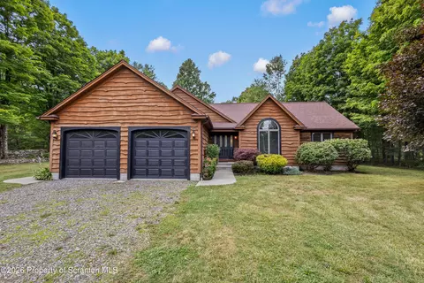 1225 Becks Crossing Rd, Madison Township, PA 18444