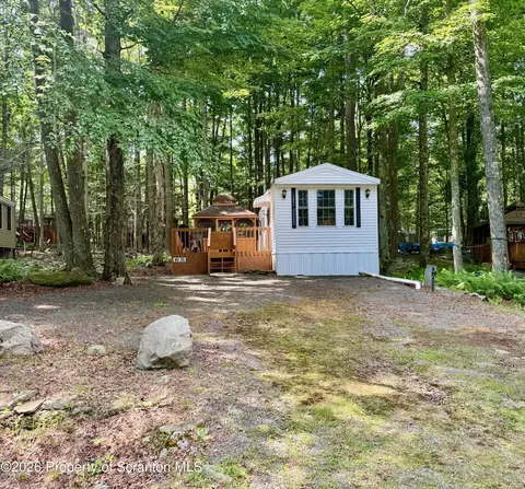 35 Cedar Dr, Covington Twp, PA 18424