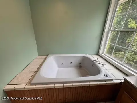 Bath - 628 Main St, Duryea, PA 18642 photo 5 of 7