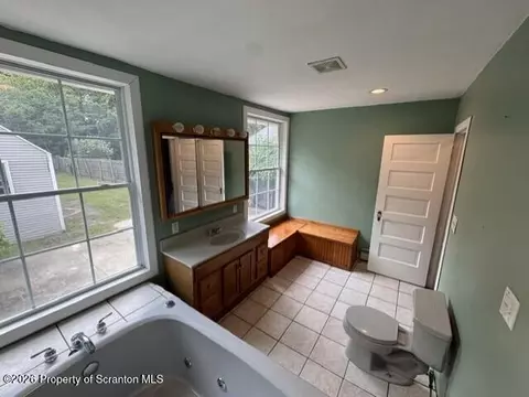 Bath - 628 Main St, Duryea, PA 18642 photo 6 of 7