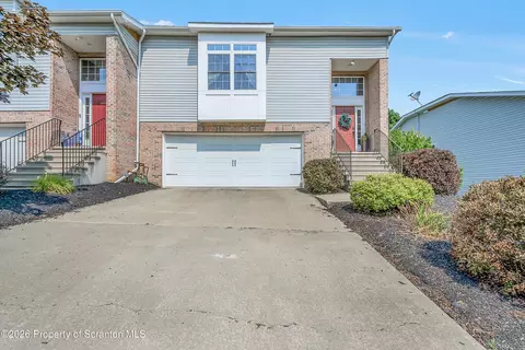 2910 Mccarthy St, Scranton, PA 18505