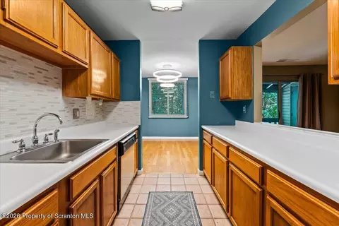 Entry Way - 1609 Summit Pointe, Scranton, PA 18508 photo 1 of 1