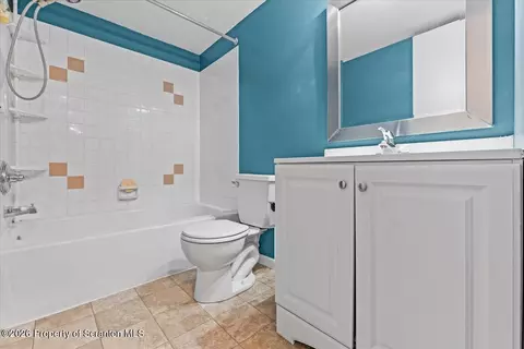 Bath - 1609 Summit Pointe, Scranton, PA 18508 photo 1 of 1
