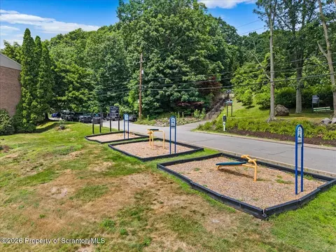 Exterior - 1609 Summit Pointe, Scranton, PA 18508 photo 2 of 4
