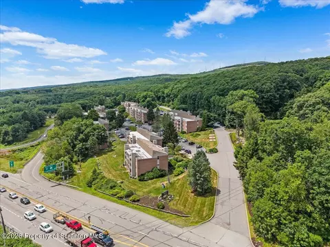 View/Area - 1609 Summit Pointe, Scranton, PA 18508 photo 2 of 4