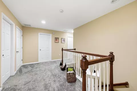 Entry Way - 105 Forest Dr, Eynon, PA 18403 photo 3 of 4
