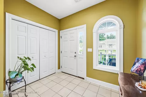 Entry Way - 105 Forest Dr, Eynon, PA 18403 photo 1 of 4