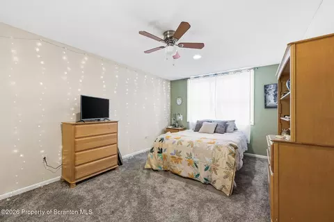 Bedroom - 105 Forest Dr, Eynon, PA 18403 photo 7 of 9