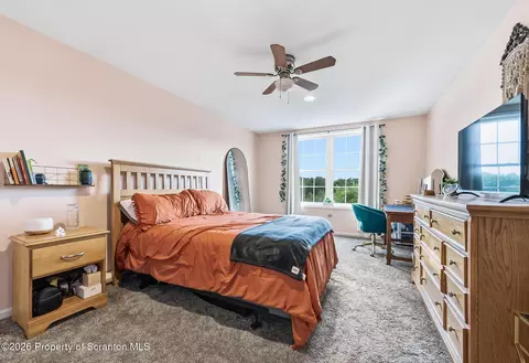 Bedroom - 105 Forest Dr, Eynon, PA 18403 photo 4 of 9