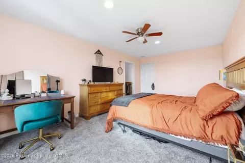 Bedroom - 105 Forest Dr, Eynon, PA 18403 photo 5 of 9