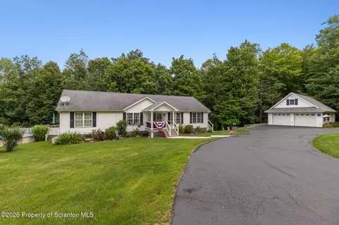 145 Keystone Rd, Lake Ariel, PA 18436