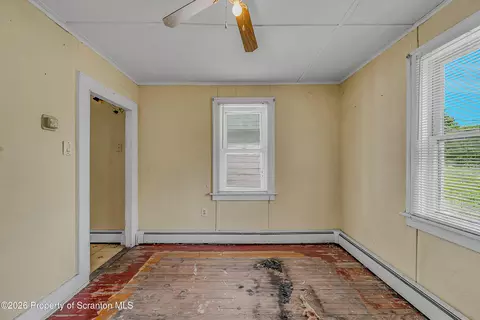 Bedroom - 1019 Mark Ave, Scranton, PA 18510 photo 6 of 11