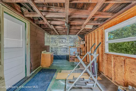 Entry Way - 1019 Mark Ave, Scranton, PA 18510 photo 3 of 7