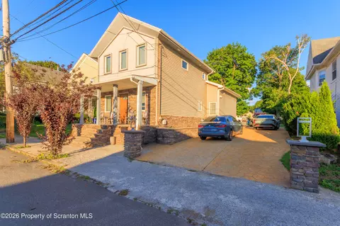 216 N Lincoln Ave, Scranton, PA 18504