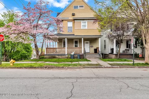 901 Quincy Ave, Scranton, PA 18501