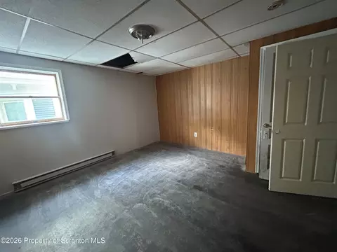 Bedroom - 809 Monroe Ave, Scranton, PA 18510 photo 7 of 8
