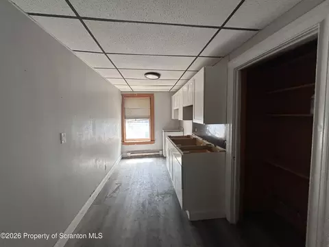 Entry Way - 809 Monroe Ave, Scranton, PA 18510 photo 1 of 2