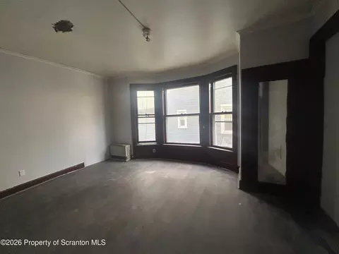 Living - 809 Monroe Ave, Scranton, PA 18510 photo 2 of 4