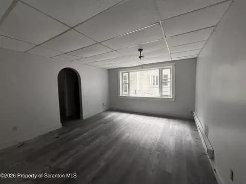 Living - 809 Monroe Ave, Scranton, PA 18510 photo 3 of 4