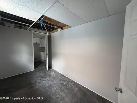 Bedroom - 809 Monroe Ave, Scranton, PA 18510 photo 6 of 8