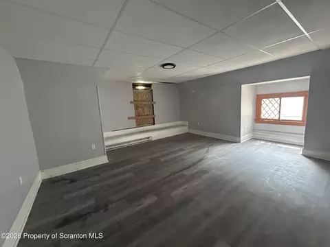 Living - 809 Monroe Ave, Scranton, PA 18510 photo 4 of 4