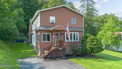 87 First St, Harveys Lake, PA 18618