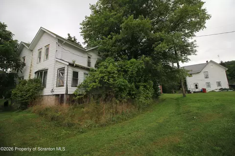 94 Peach Aly, New Albany, PA 18833
