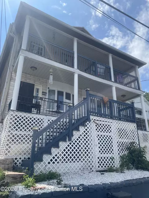 905 Eynon St, Scranton, PA 18504