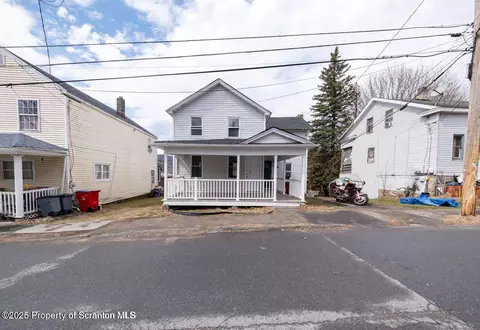 55 Terrace St, Carbondale, PA 18407