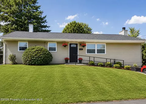 108 Park Dr, Scranton, PA 18505