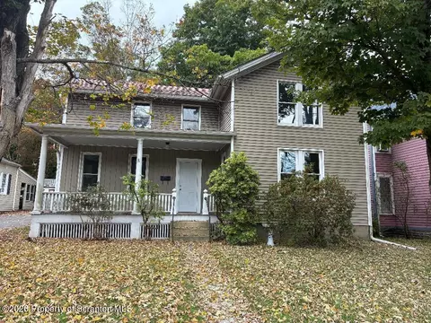 135 Bridge St, Tunkhannock, PA 18657