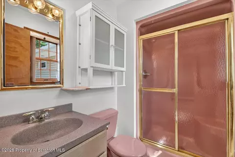 Bath - 710 E Corey St, Scranton, PA 18505 photo 1 of 6