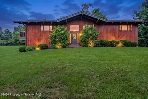 101 Show Kase Rd, Clifford Township, PA 18421