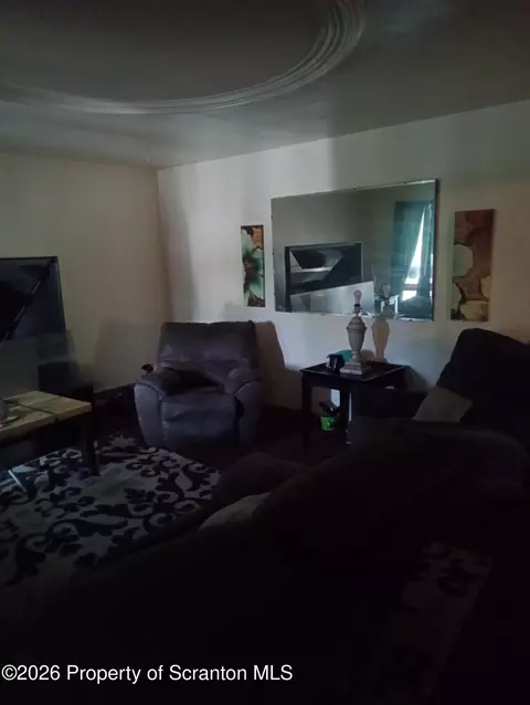810 E Locust St, Scranton, PA 18505 photo 6