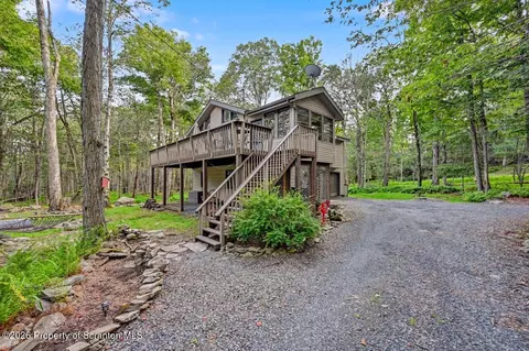 12 Mildred Dr, Clifton Twp, PA 18424