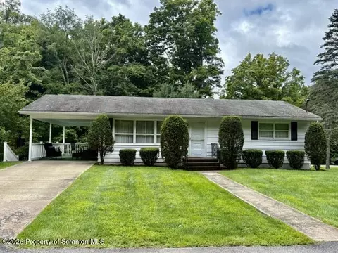 305 N Stanton Dr, Chinchilla, PA 18410
