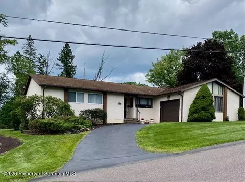 135 Sumner Ave, Clarks Summit, PA 18411