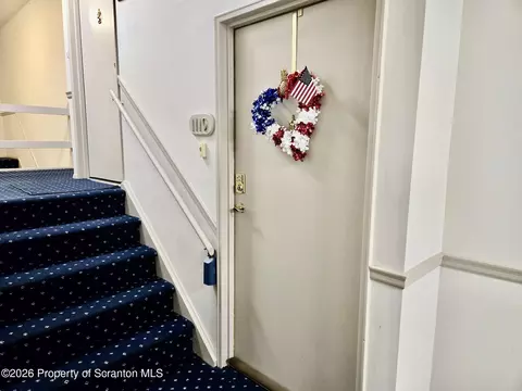 Entry Way - 1110 Summit Pointe, Scranton, PA 18508 photo 1 of 2