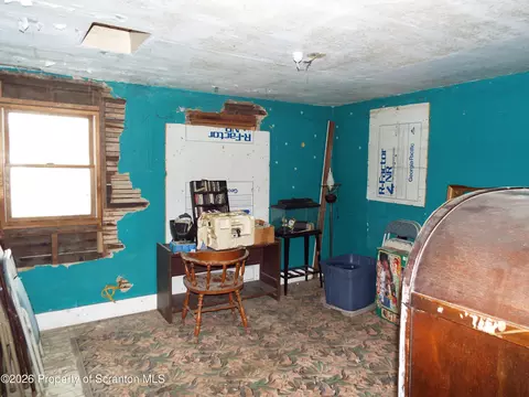 Bedroom - 725 E Scott St, Olyphant, PA 18447 photo 2 of 3