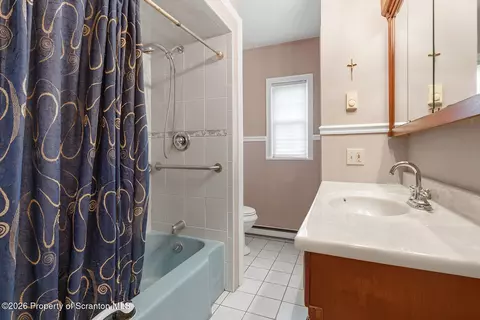 Bath - 80 Connell St, Old Forge, PA 18518 photo 2 of 2
