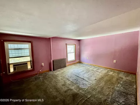 Bedroom - 603 E Drinker St, Dunmore, PA 18512 photo 3 of 5