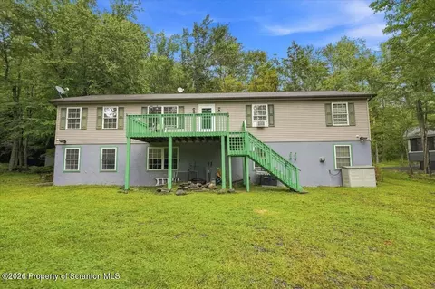 1412 Woodview Ter, Lake Ariel, PA 18436