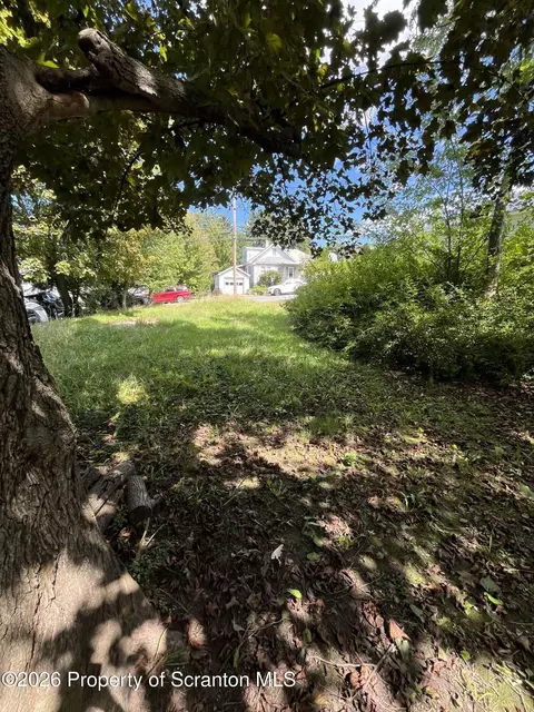 1338 Elm St, Scranton, PA 18505 photo 10