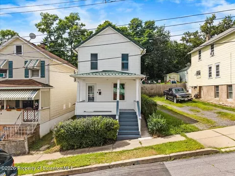 292 Lawrence St, Edwardsville, PA 18704