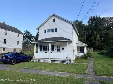 818 Hill St, Mayfield, PA 18433